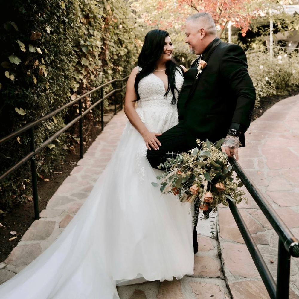 Meet Your Posher, Stella 🎀👛👙💄